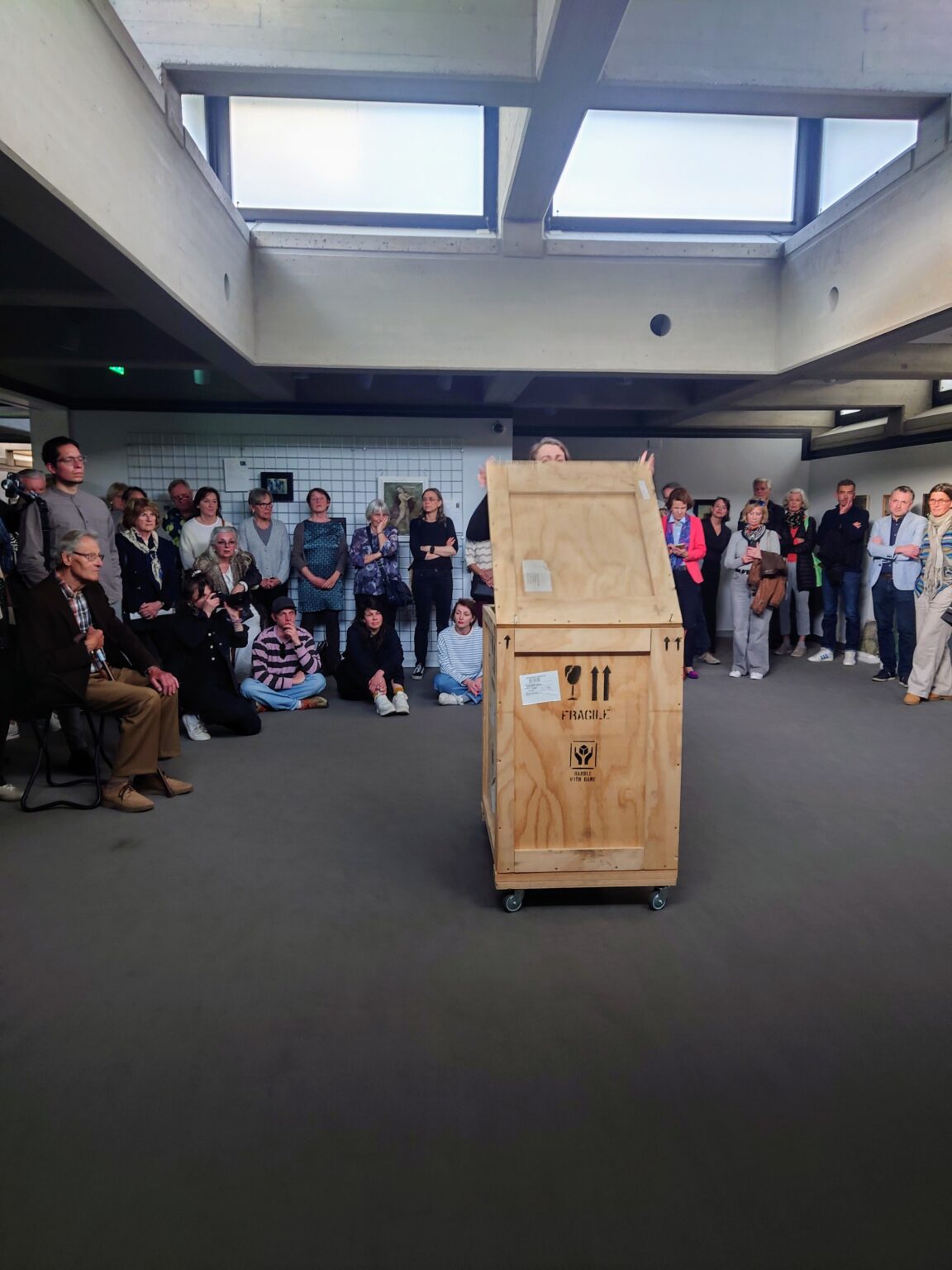 hattenberger-rahmenbedingungen-the-unboxing-experience-clemens-sels-museum-neuss6