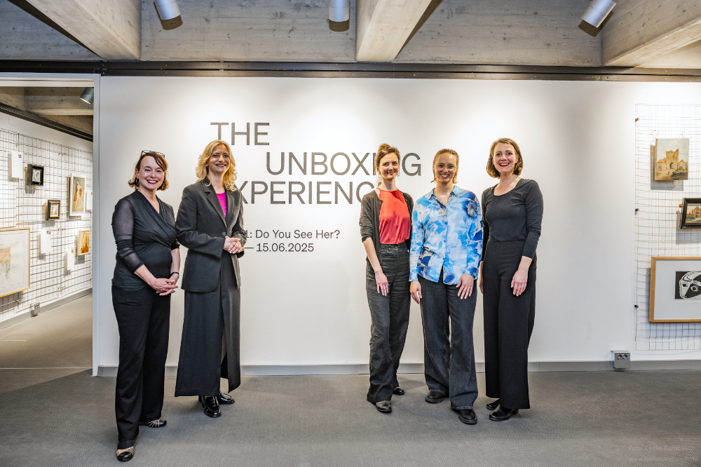 hattenberger-rahmenbedingungen-unboxing-clemens-sels-museum-neuss-leslie-ausstellung-gruppenbild